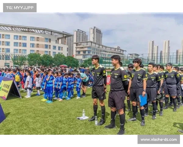 足球 小赛事;绿茵场上小将争锋社区足球小赛事激情开战梦想从这里启航